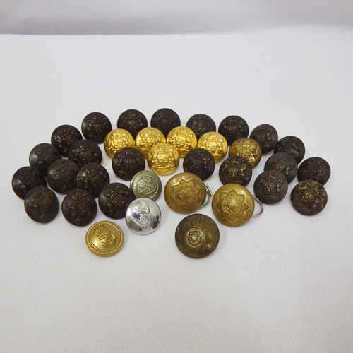 Lot of 35 small SA military buttons