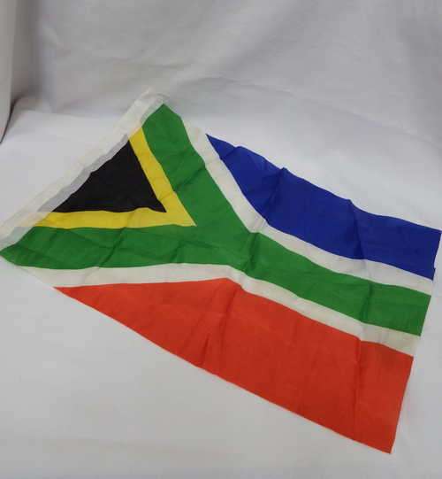 Small South Africa flag - Size : 31.5 cm x 45.5 cm