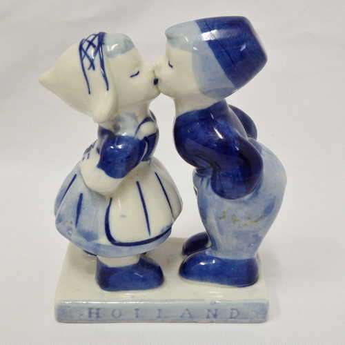 Vintage 1984 Delft Blue hand painted Holland boy and girl kissing figurine