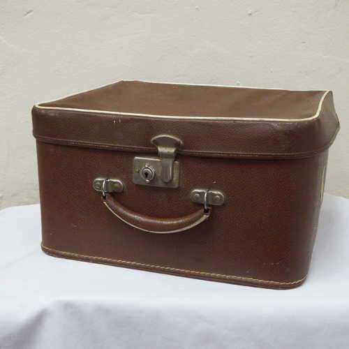 Paragon ladies hat case - Size 37 x 33 c 22 cm