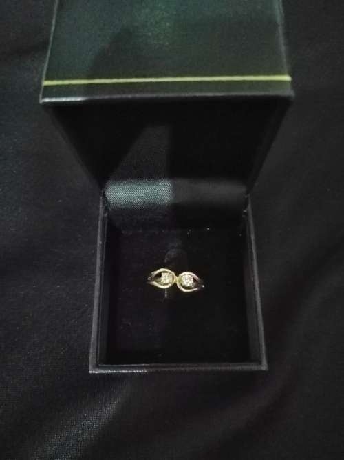 9ct solid gold ring