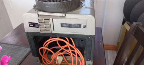 Slide viewer telex