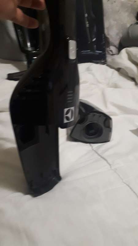 Vacuum Cleaner - 2 in one- Battery powered