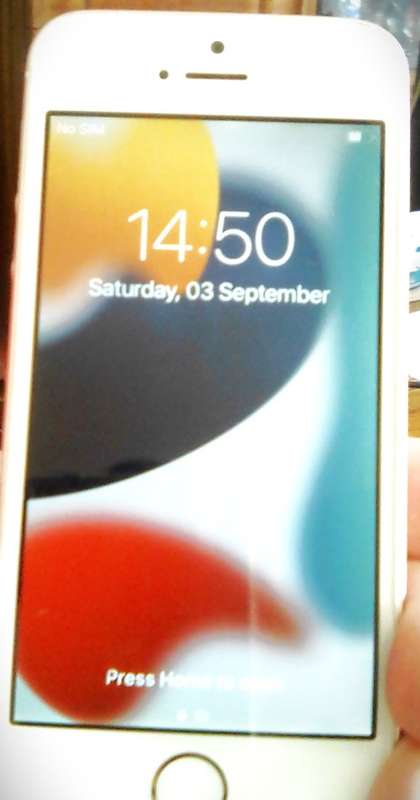 I Phone SE