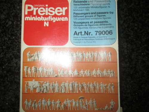 PREISER 125 UNPAINTED FIGURINES
