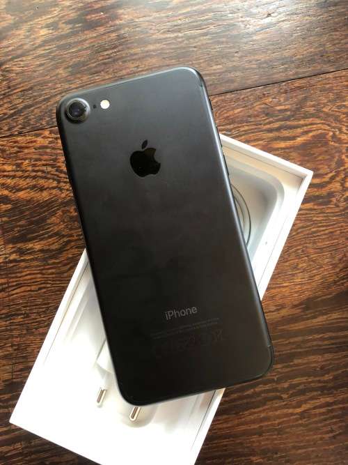 iPhone 7 128GB - excellent condition