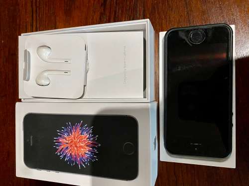 Apple iPhone SE - April 2019