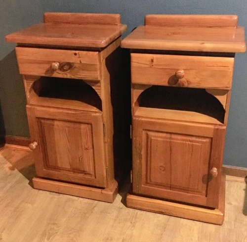 Oregon Pine Bedside Tables