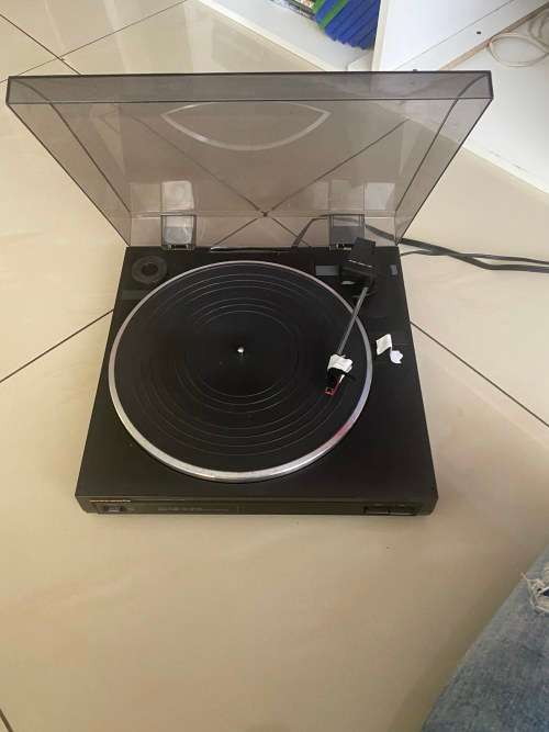 Marantz tt483 Turntable (Read description)