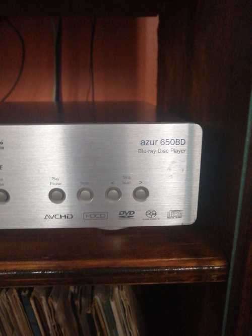 Cambridge audio azur 650bd (only reads DVD/CD/no remote)