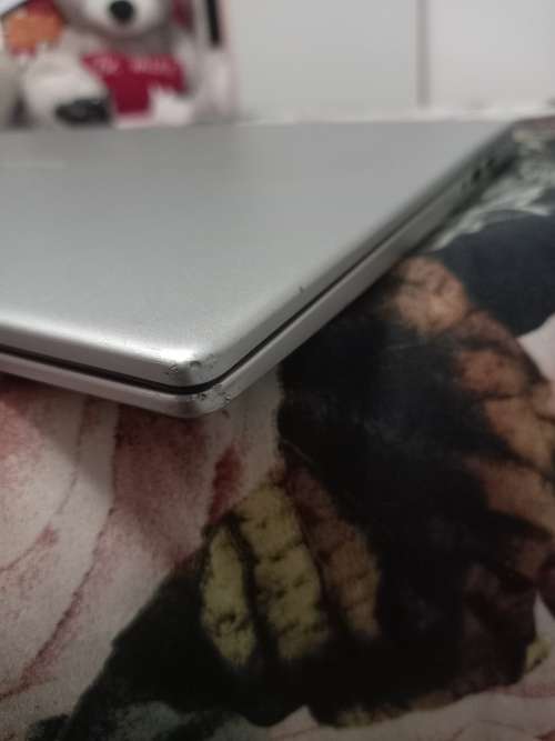 Powerfull Huawei D15 i3 256gb ssd laptop (Few scratches, please check pics)