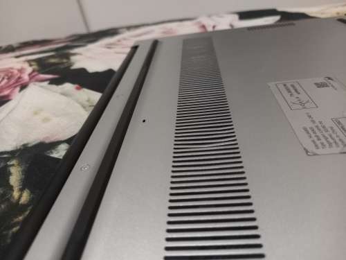 Powerfull Huawei D15 i3 256gb ssd laptop (Few scratches, please check pics)