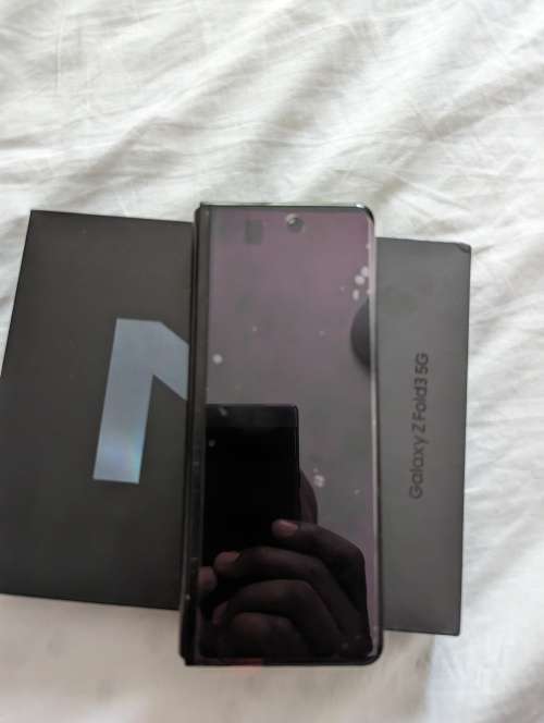Samsung Z fold 3 256gb 5g With Free Pouch and Spen