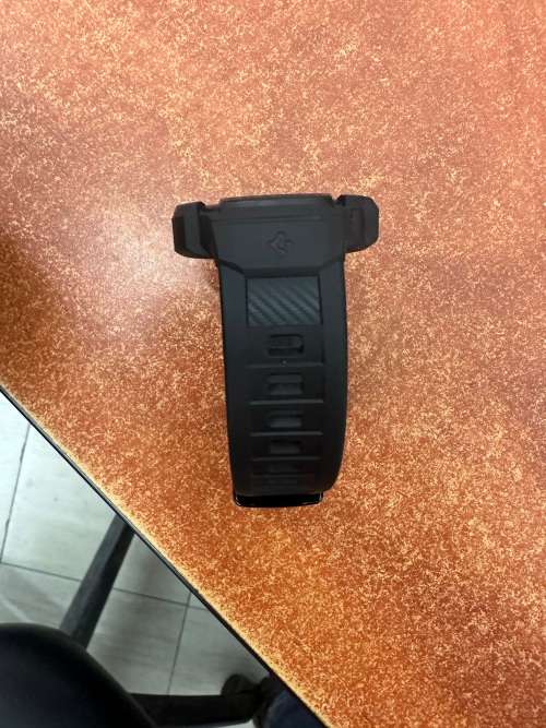Samsung Watch 4 44mm + Spigen Rugged case worth R999