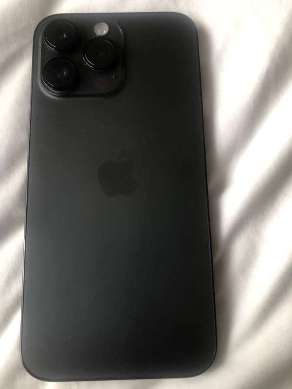 iPhone 14 Pro Max 256GB (FREE UAG CASE)