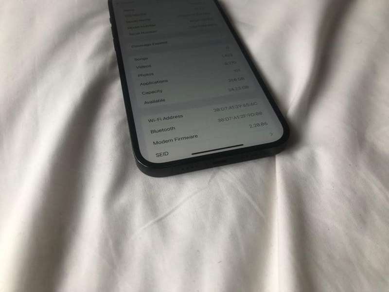 iPhone 14 Pro Max 256GB (FREE UAG CASE)
