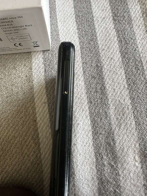 Huawei Nova Y60 single sim (screen damaged)