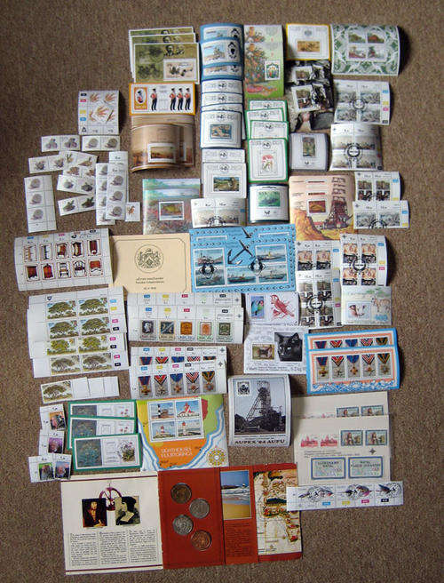 Huge lot of Control blocks, Miniature sheets and a DIAS'88 commemoritive Coin set!!!!