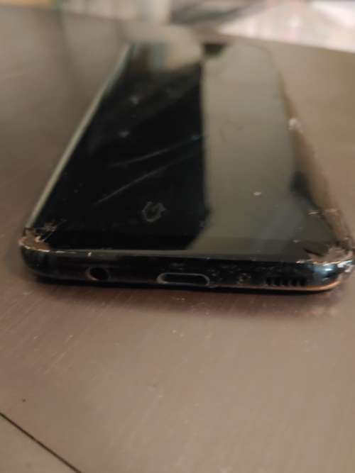 Samsung Galaxy S8 **Cracked** - Perfect Working Order