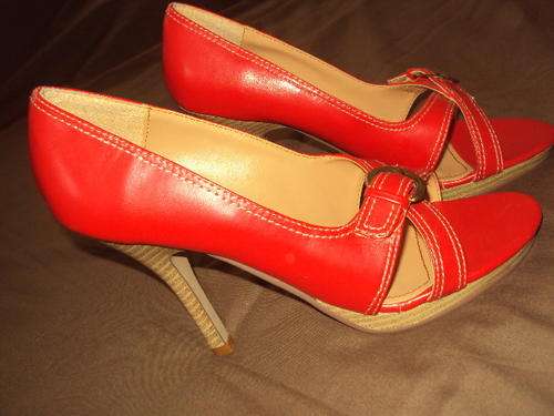 Red Sissy Boy hot heels