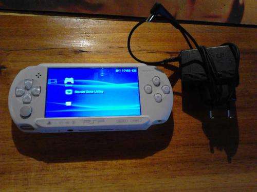 PSP white Street