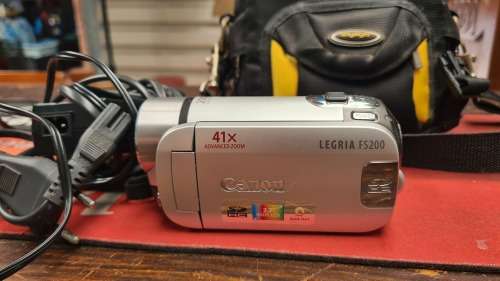 Canon Legria FS200 video and still camera