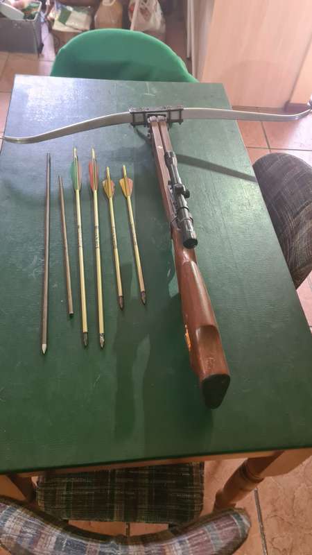XBOW with sights and arrows