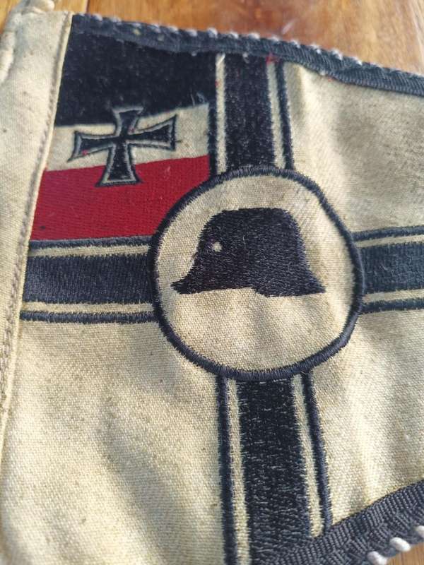 WW1 GERMAN STAHLHELM PENNANT FLAG