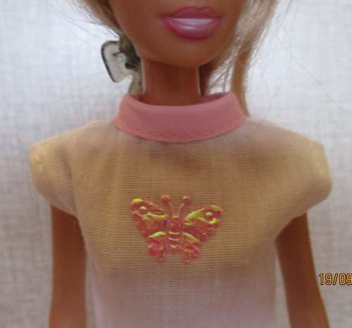 Barbie SUMMER HOLIDAY No5 : 6 outfits plus SLEEPING BAG and CARRY BAG.
