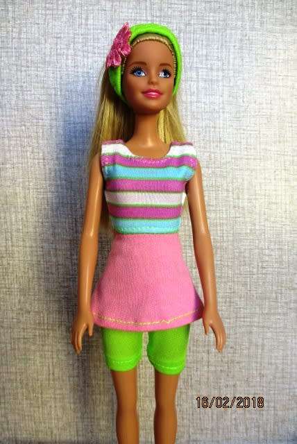 Barbie cycle shorts with fitted top and head band.