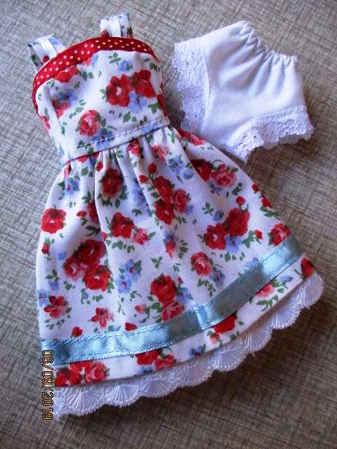 Barbie doll's dress - red rose