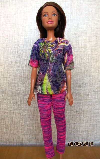 Barbie doll's leggings and top - pink and purple