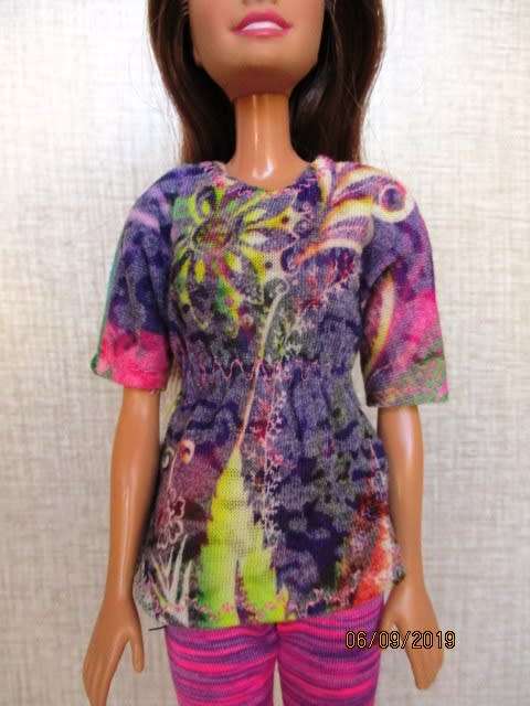 Barbie doll's leggings and top - pink and purple
