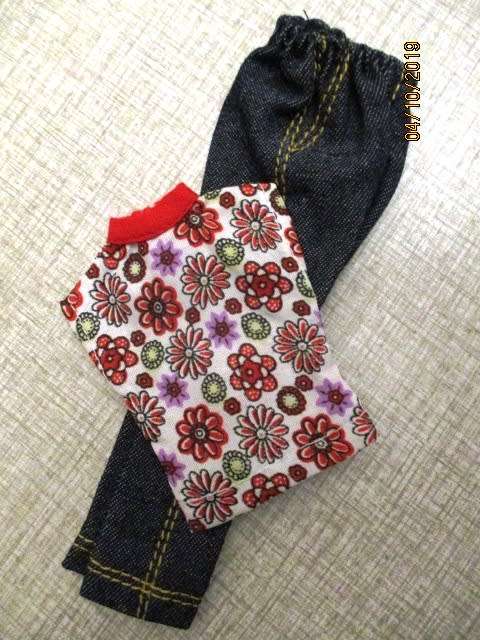Barbie doll's jeans and sleeveless top - red print