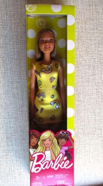Barbie doll - NEW IN BOX - light brown hair