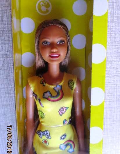 Barbie doll - NEW IN BOX - light brown hair