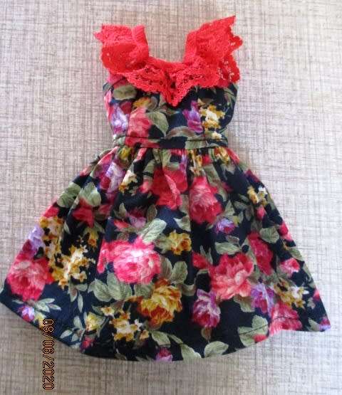 Barbie doll's dress - black rose / red lace