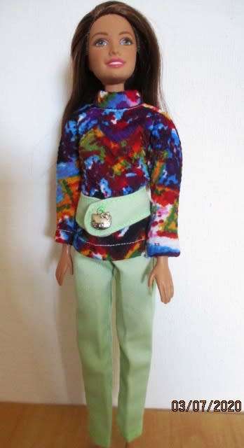 Barbie doll's winter warmers set - six pieces plus belt - green