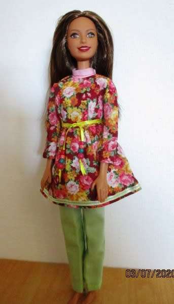 Barbie doll's winter warmers set - six pieces plus belt - green