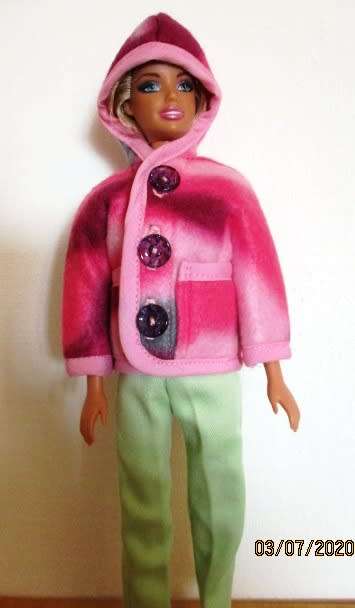 Barbie doll's winter warmers set - six pieces plus belt - green