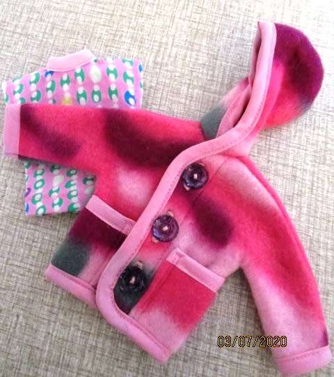 Barbie doll's winter warmers set - six pieces plus belt - green
