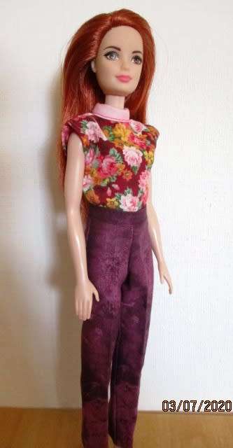 Barbie doll's winter set - pink/grape