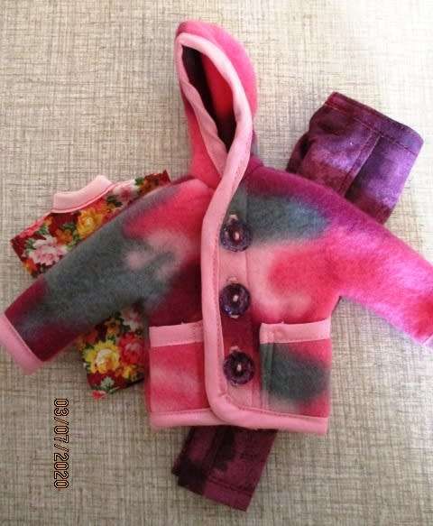 Barbie doll's winter set - pink/grape