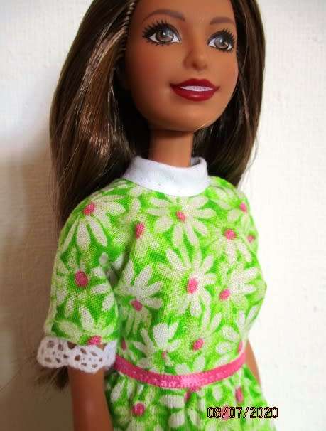 Barbie doll's dress - short sleeve green