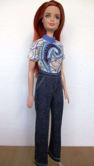 Barbie doll`s fitted jeans and top - blue swirl