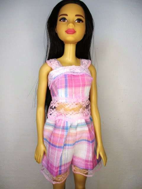 Barbie doll`s SUMMER HOLIDAY set no. 17 - 5 outfits plus sleeping bag