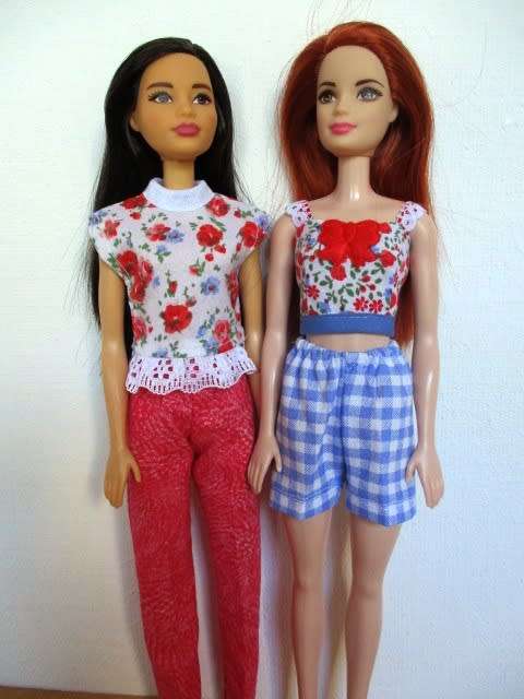 Barbie doll`s mix and match set - red/blue