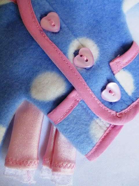 Barbie doll`s fleece hoodie and leggings - blue/pink