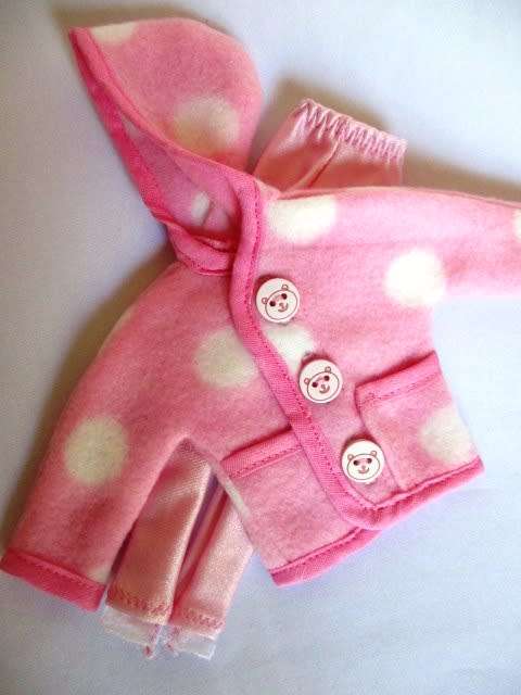 Barbie doll`s fleece hoodie and leggings - pink
