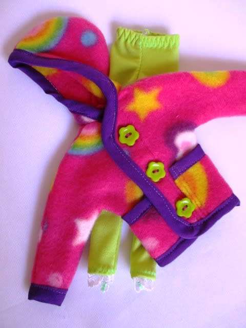 Barbie doll`s fleece hoodie and leggings - pink print/lime